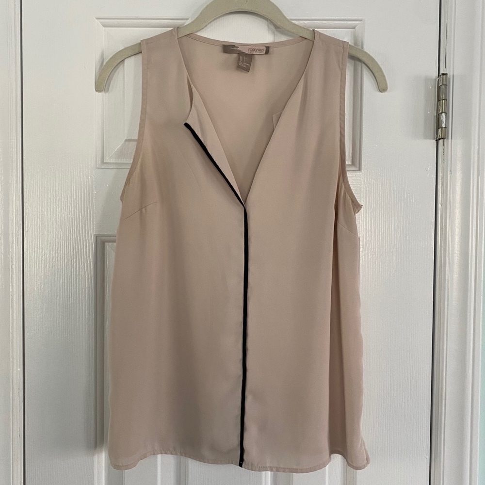 Sleeveless blouse